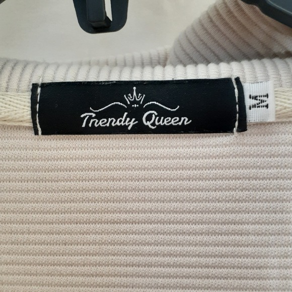 Trendy Queen‎ Beige Quarter Zip Oversized Pullover Women's Size Medium Shirt - Picture 9 of 11